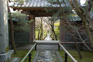 光悦寺の山門