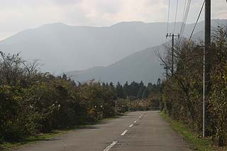 交差点から西に伸びる道