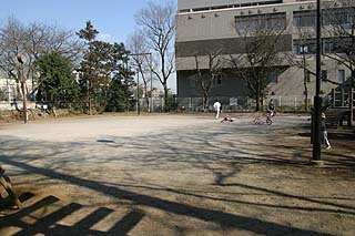 下代田児童遊園内　東方向の眺め